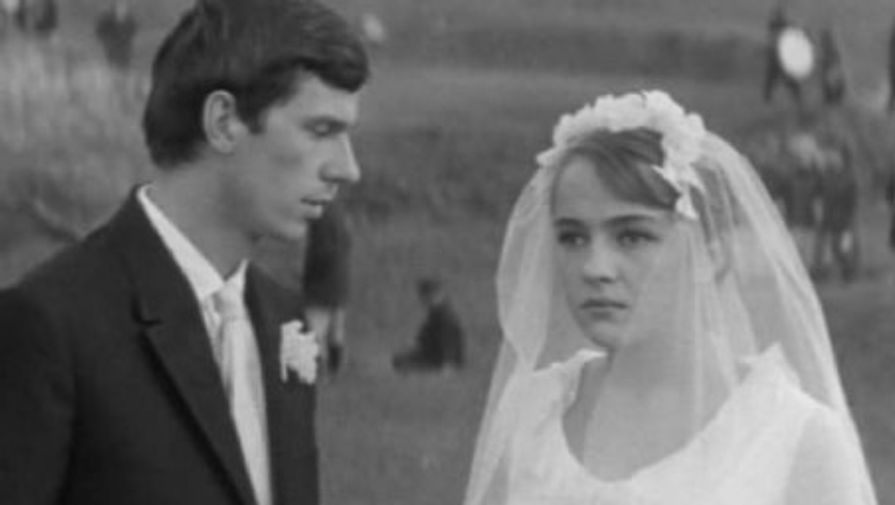 Кадр из&nbsp;фильма &laquo;Осенние свадьбы&raquo; (1967)