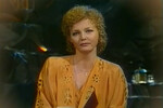 Актриса Ольга Науменко играет роль Луизы в фильме-спектакле «После грехопадения», 1994 год