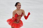 Алина Загитова (Россия) выступает в произвольной программе женского одиночного катания на чемпионате Европы по фигурному катанию в Москве. Владимир Песня / РИА Новости