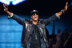 2009 год. Джей-Зи исполняет песню «Empire State of Mind» на церемонии награждения MTV Video Music Awards в Нью-Йорке