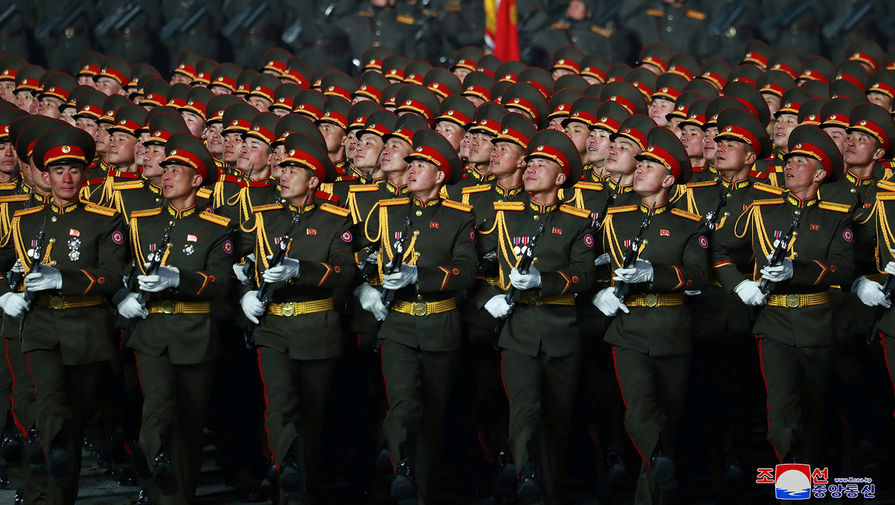 Во время военного парада по&nbsp;случаю VIII съезда Трудовой партии Северной Кореи, Пхеньян, 15&nbsp;января 2021&nbsp;года