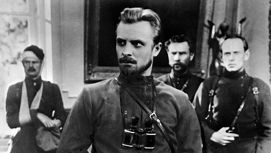 Евгений Самойлов в&nbsp;роли Щорса на&nbsp;съемках кинофильма &laquo;Щорс&raquo; режиссеров Александра Довженко и Юлии Солнцевой, 1939&nbsp;год