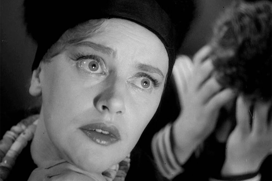 Нина Агапова в&nbsp;фильме &laquo;713-й просит посадку&raquo; (1962)