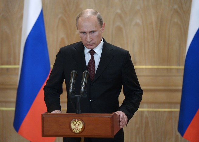 Президент РФ Владимир Путин во время пресс-конференции по итогам саммита форума «Азия — Европа»