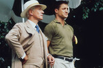 <b>«Боги и монстры» (1998), Билл Кондон</b>
<br><br>
Одну из своих главных драматических ролей актер исполнил в биографическом фильме «Боги и монстры» о жизни режиссера триллеров Джеймса Уэйла (его сыграл Иэн Маккеллен). Персонаж Фрейзера — бывший морской пехотинец и садовник, который оказывается под влиянием кинематографиста на пенсии.
