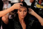 Модель Кендалл Дженнер перед показом Victoria's Secret в Нью-Йорке, ноябрь 2018 года