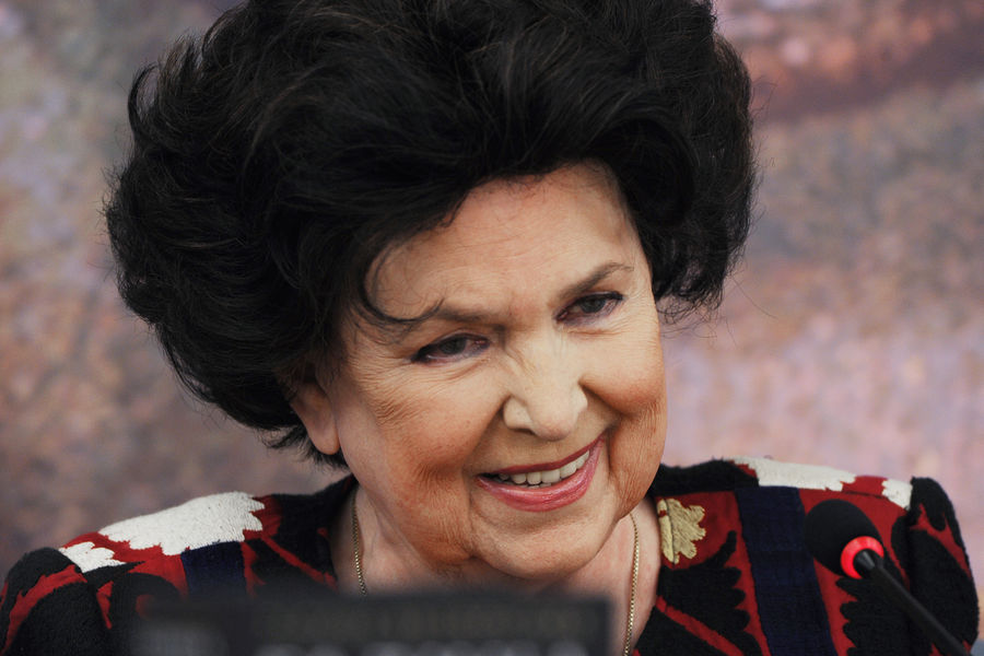 Галина Вишневская скончалась в&nbsp;2012 году в&nbsp;возрасте 87&nbsp;лет. Похоронена на&nbsp;Новодевичьем кладбище рядом с&nbsp;мужем
<br><br>
На&nbsp;фото: Галина Вишневская отвечает на&nbsp;вопросы журналистов во время видеомоста Москва&nbsp;- Санкт-Петербург, приуроченного к&nbsp;юбилею певицы, 2011&nbsp;год