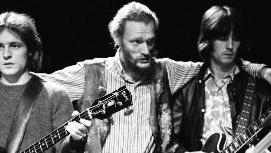 Солисты группы Cream, 1968 год. Джек Брюс, Джинджер Бейкер и Эрик Клэптон (справа)
